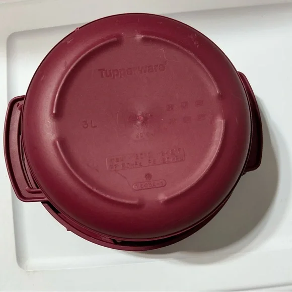 Tupperware Microwave Pressure Cooker - Picture 5 of 14